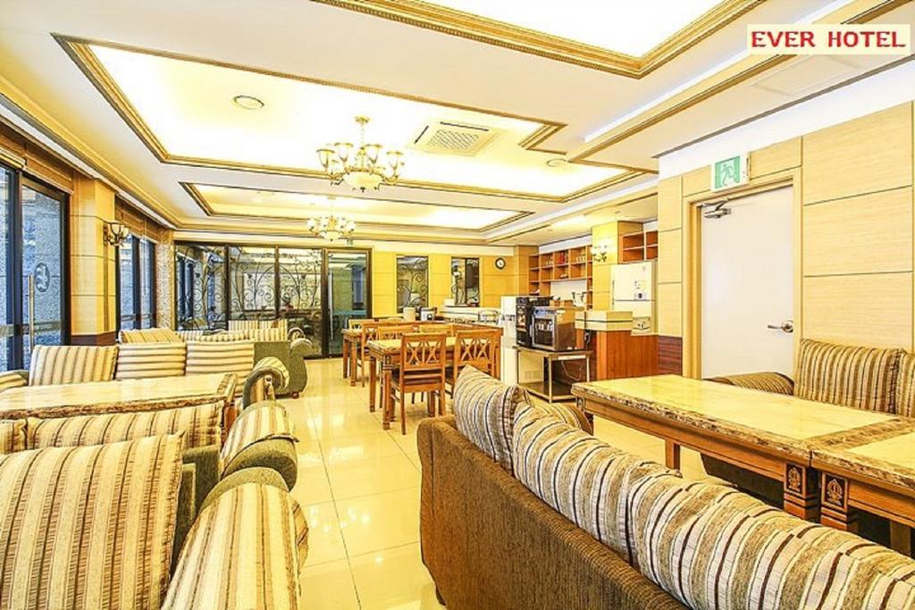 Ever Hotel Jeju Exterior photo